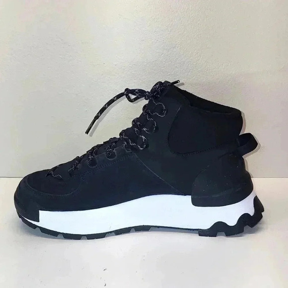 NIKE WOMEN'S CITY CLASSIC BOOT WHEAT/SAIL -BLACK NWOB SIZE 9 - Picture 2 of 9